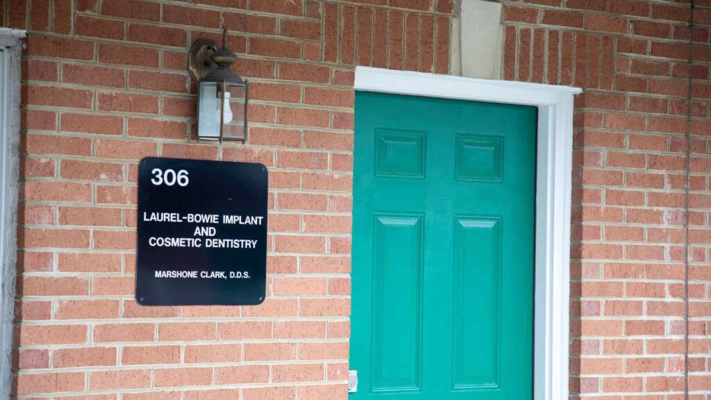 Laurel Bowie Implant and Cosmetic Dentistry | Oral Cancer Screening, Dentures and Cosmetic Dentistry